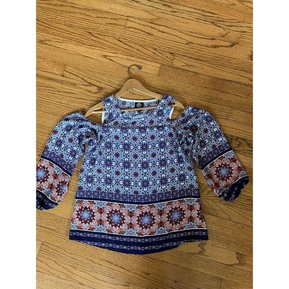 bobeau Tops - Women’s Bobeau Paisley Cold Shoulder Blouse S